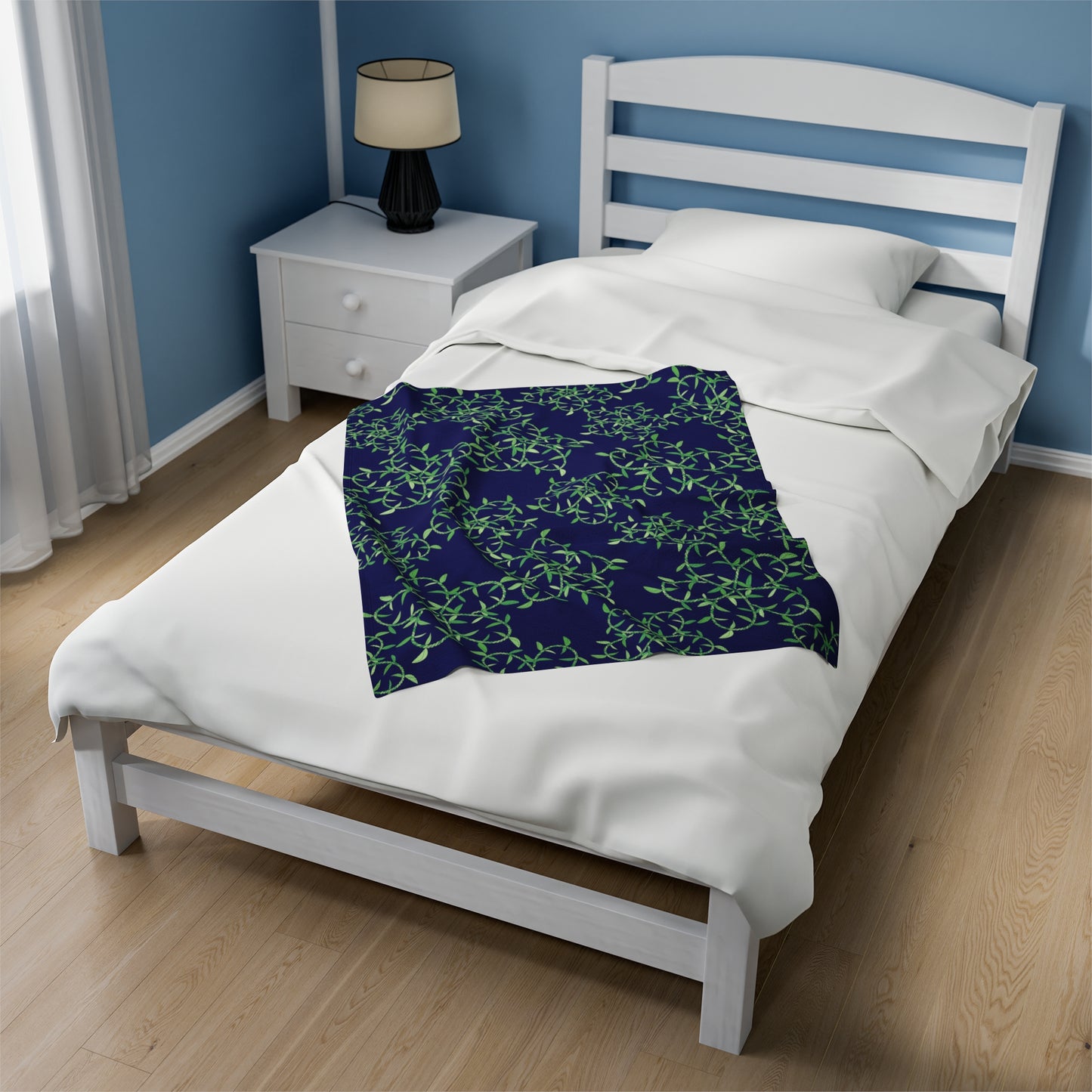 Ti Leaf Lei Flower Velveteen Plush Blanket